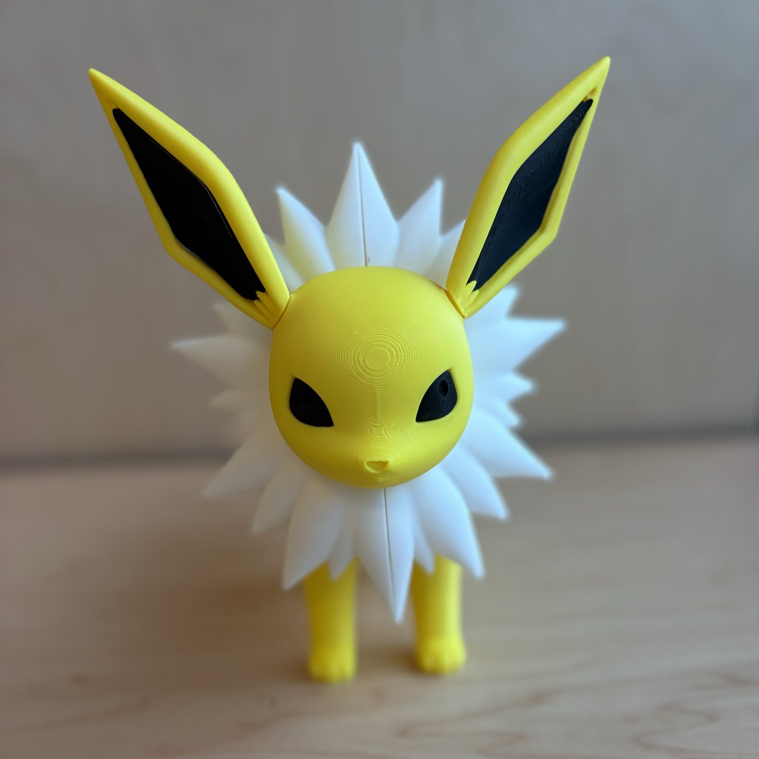 Jolteon Display Figure - view 1